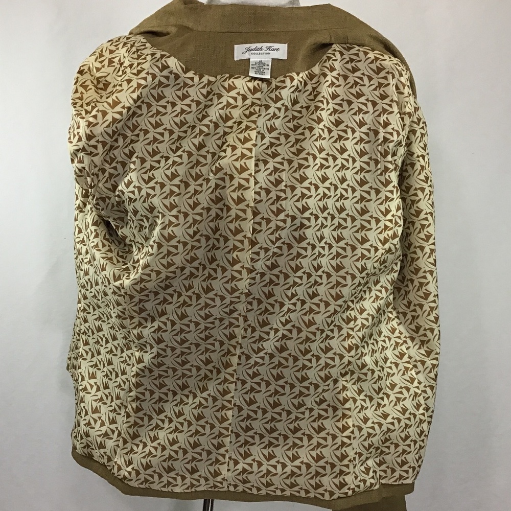 Judith Hart Collection Tan/Ivory Blazer - Picture 7 of 9